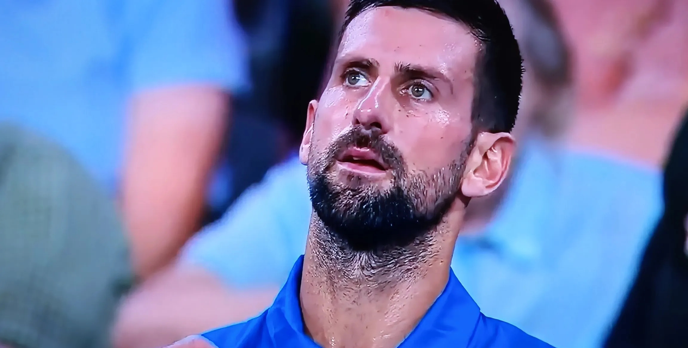  德约科维奇爆冷击败FPX，惊险取胜引爆全场！