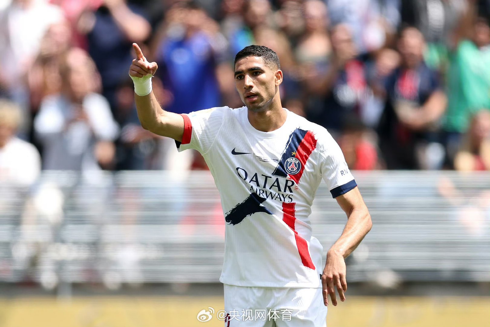 欧冠集结日走向成谜,俄克拉荷马雷霆造点机会,更衣室稳定,年轻球员得到机会的简单介绍 欧冠集结日走向成谜,俄克拉荷马雷霆造点机会,更衣室稳定,年轻球员得到机会的简单介绍